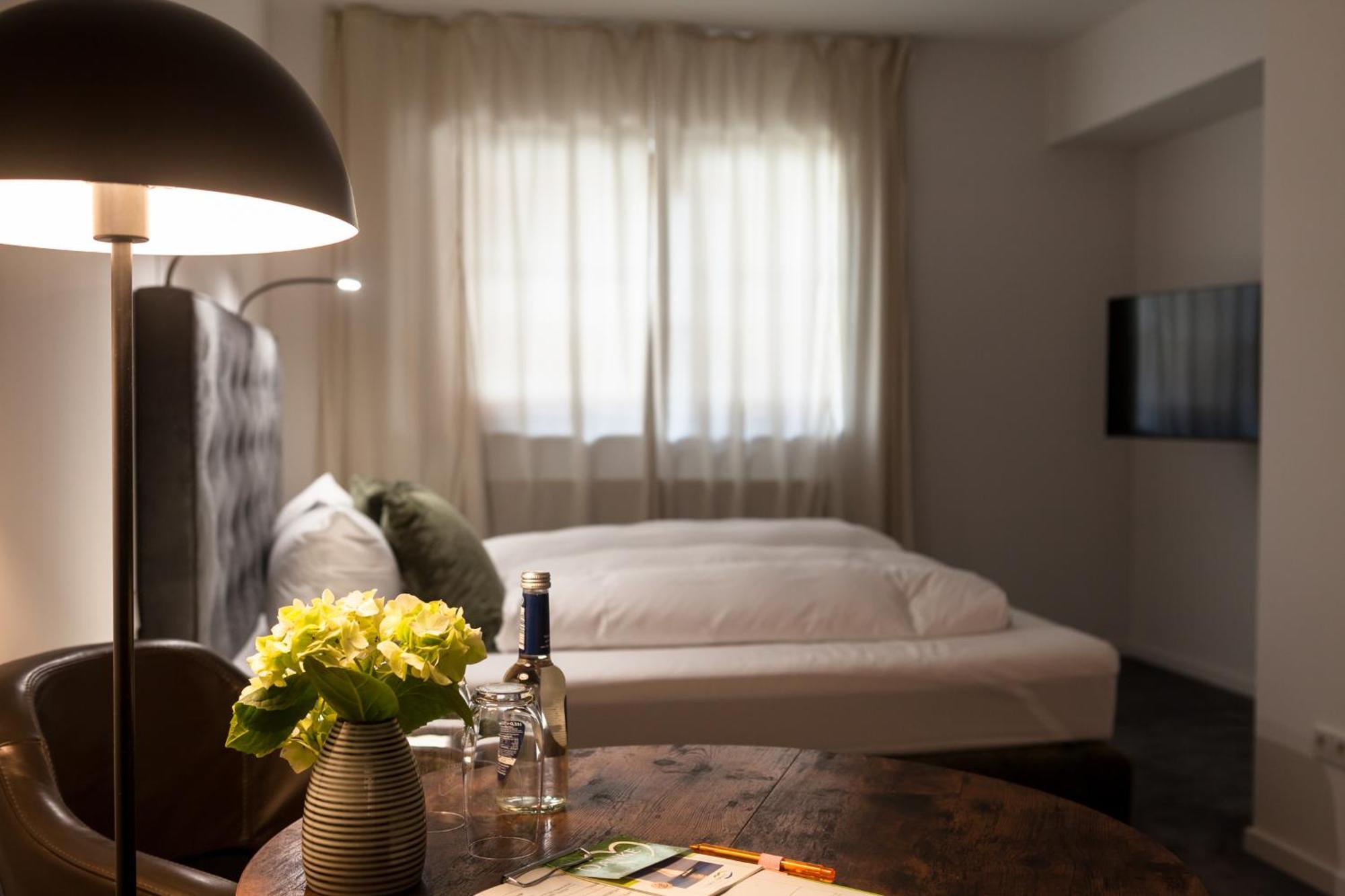 Zur Linde Dein Self Check In Hotel