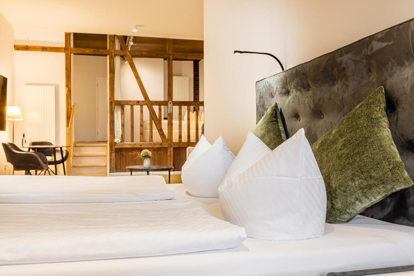 Zur Linde Dein Self Check In Hotel Michendorf