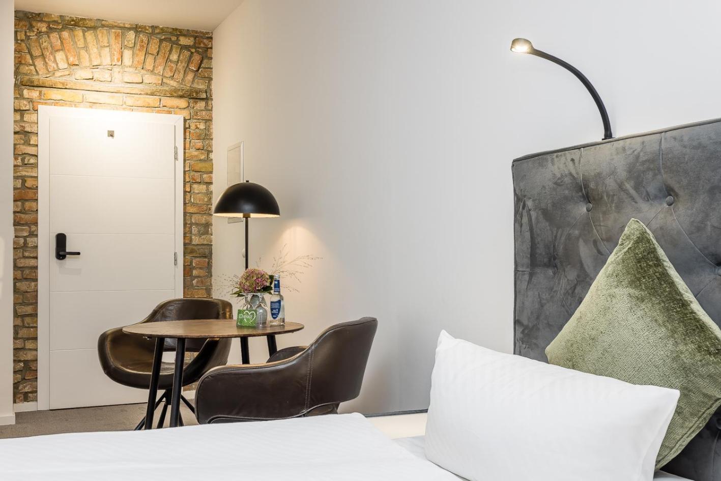 Hotel Zur Linde Dein Self Check In 4*