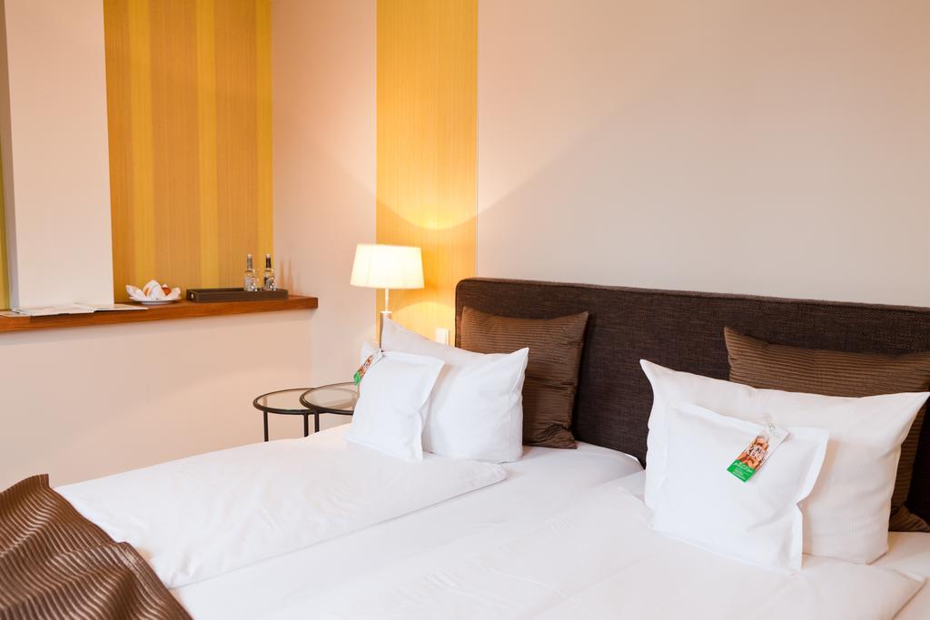 Zur Linde Dein Self Check In Hotel 4*